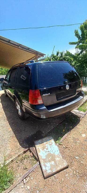 авто в такси: Volkswagen Golf Variant: 2000 г., 1.6 л, Механика, Бензин, Универсал — 8