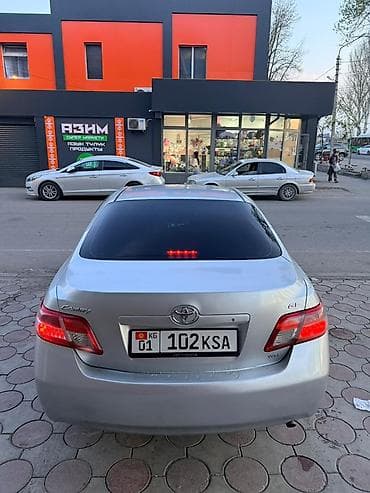 Toyota Camry, кузов XV40, серебристый седан. Основные характеристики — 2
