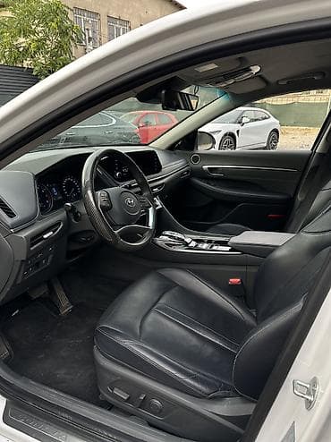 Hyundai Sonata: 2019 г., 2 л, Автомат, Газ, Седан — 10