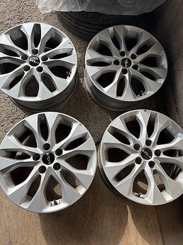 Диски: Литые Диски R 17 Kia, Комплект, отверстий - 5, Б/у — 1