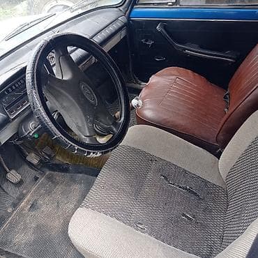 кнопка стеклоподъемника: ВАЗ (ЛАДА) 2102: 1977 г., 0.6 л, Ручные, Универсал — 4