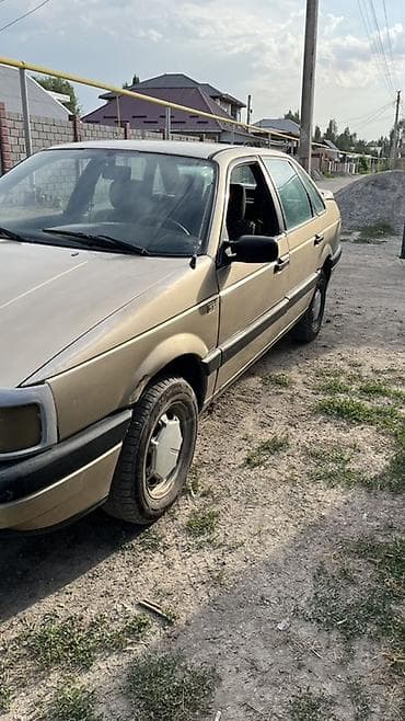 Volkswagen Passat: 1989 г., 1.8 л, Механика, Бензин, Седан — 3