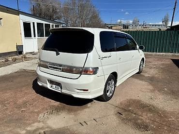 bmw i4: Toyota Gaia: 2003 г., 2 л, Автомат, Бензин, Минивэн — 3