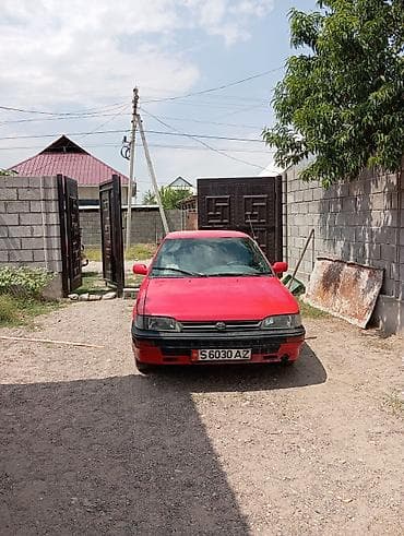 Toyota Corolla: 1986 г., Механика, Бензин, Седан