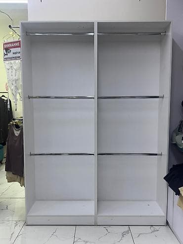 Двухсекционная торговая стойка/шкаф для одежды - Конструкция: две