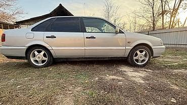 Транспорт: Volkswagen Passat: 1996 г., 1.6 л, Механика, Бензин, Седан — 1
