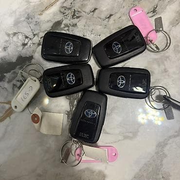 Ключ Toyota Оригинал at lalafo.kg Ключ Toyota Оригинал