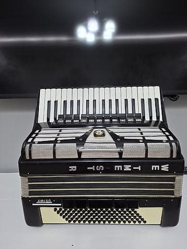 гитара оригинал: Аккордеон Weltmeister Amigo (клавишный, двухрядный басовый блок) - — 1