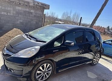 фит двигателя: Honda Fit: 2012 г., Вариатор, Гибрид, Хэтчбэк — 3