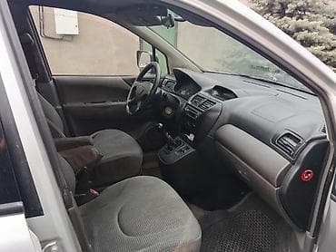 mazda 2000: Mitsubishi Space Wagon: 2003 г., Ручные, Бензин, Минивэн — 2