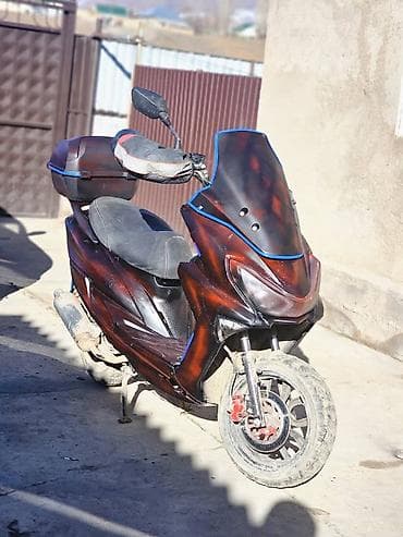 мотоблок сатылат: Срочно продаю Скутер/максискутер с ветровым стеклом и боковыми — 2