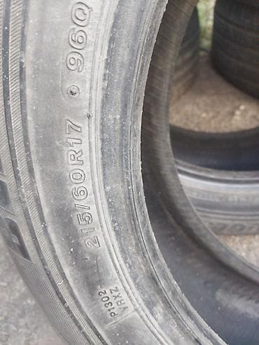 17: Шины 215 / 60 / R 17, Всесезонная, Б/у, Пара, Легковые, Япония, Bridgestone — 1