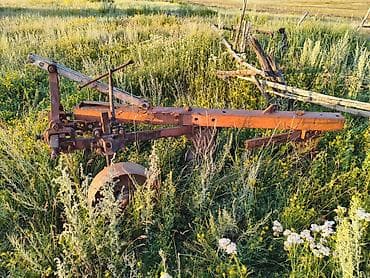 Унаа: Плуг ПЛН-3-35, Одесский завод сельхозмашиностроения им. Октябрьской — 4
