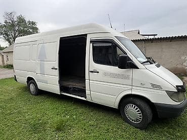самый большой набор инструментов для авто: Легкий грузовик, Mercedes-Benz — 1