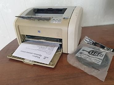 Принтер HP 1020 Полность обслужен работает отлично печатает Слегка