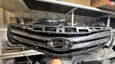 Решетка радиатора Toyota