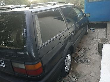 Volkswagen Passat: 1990 г., 1.8 л, Механика, Газ — 4