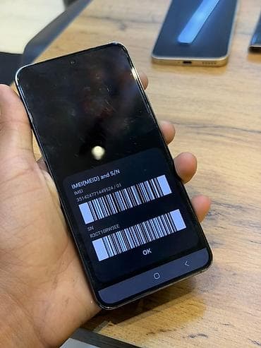 galaxy a72: Samsung Galaxy S22, 256 ГБ, цвет - Черный — 4