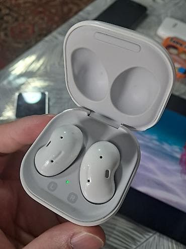 samsung f: Беспроводные вкладыши наушники, Samsung, Galaxy Buds Live, Б/у — 1