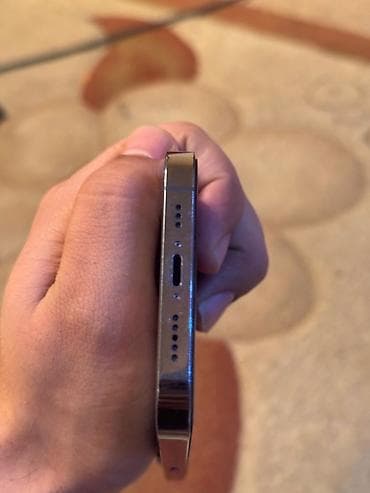 deep: IPhone 13 Pro, Sierra Blue — 3