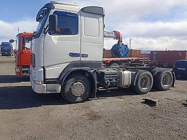 e34 540i: Тягач, Volvo, 2002 г., Без прицепа — 1