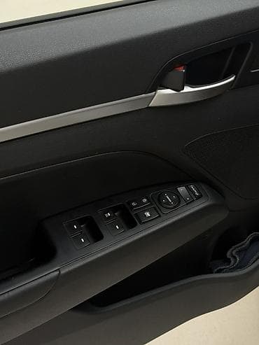 хендай аванта: Hyundai Avante: 2020 г., Седан — 6