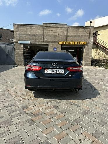 Транспорт: Toyota Camry: 2018 г., 2.5 л, Автомат, Бензин, Седан — 3