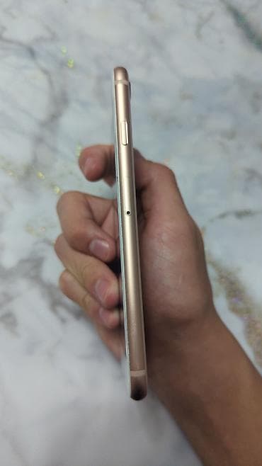 телефон iphone 7: IPhone 8, Б/у, Золотой — 6