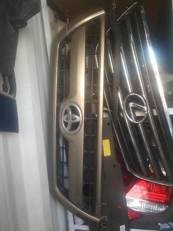 Решетка радиатора Toyota