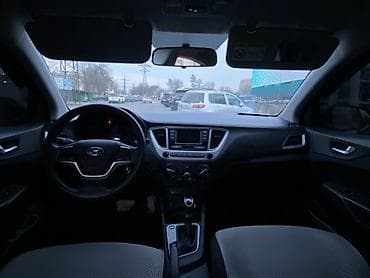 Транспорт: Hyundai Solaris: 2024 г., 1.4 л, Автомат, Бензин, Седан — 9