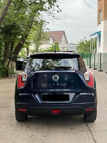 санион тиволи: Ssangyong Tivoli: 2019 г., 1.6 л, Автомат, Бензин, Кроссовер — 4