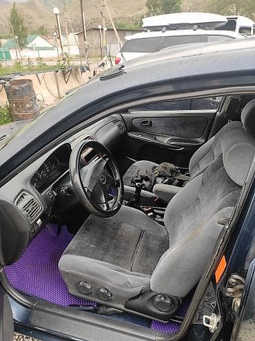 панель 211: Mazda 626: 1999 г., 2 л, Механика, Бензин, Седан — 1