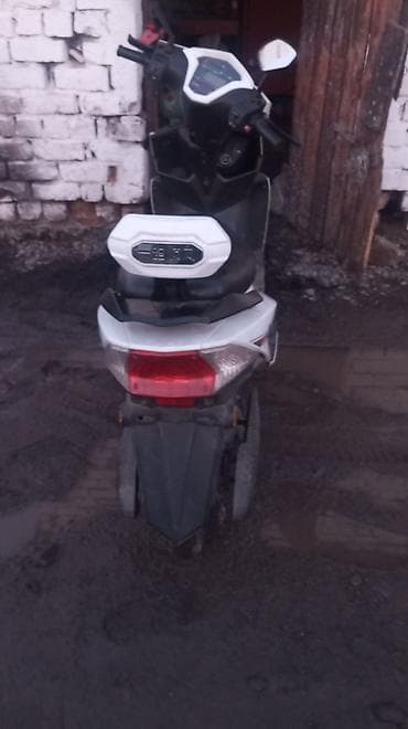 Скутерлер: Электроскутер (городской) белого цвета - Компактный городской — 2