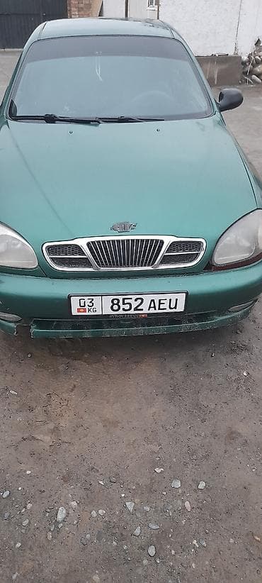 Chevrolet Lanos: 1996 г., 0.5 л, Механика, Бензин, Седан