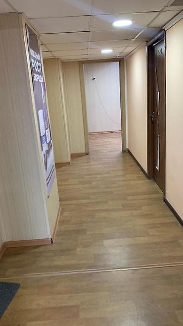 Коммерческая недвижимость: Продажа офисов 100 м², С ремонтом, С мебелью, Многоэтажное здание, Цокольный этаж этаж — 7
