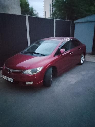 машины до 100к: Honda Civic: 2006 г., Седан — 4