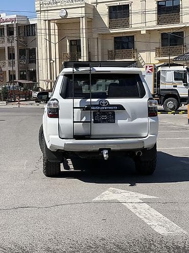 toyota 4ranner: Toyota 4Runner: 2023 г., 4 л, Автомат, Бензин, Внедорожник — 6