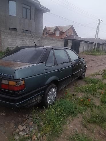 Транспорт: Volkswagen Passat: 1989 г., 1.8 л, Кол менен иштөөчү, Седан — 5