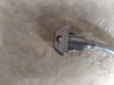 corolla runx: Toyota Voxy форсунка багажника, Тоета Вокси форсунка багажника — 1