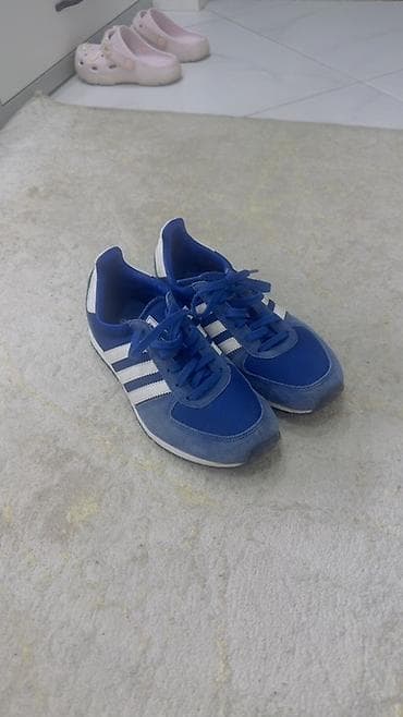 36: Кроссовки Adidas Originals (мужские) - Модель с тремя белыми — 1