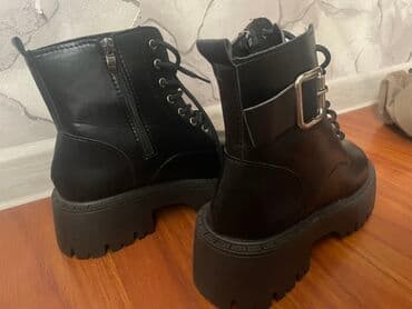 Спецодежда: Черные женские ботинки на массивной тракторной подошве — 1