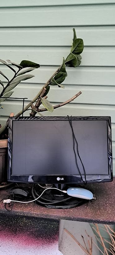Монитор, LG, LCD, 19" - 20"