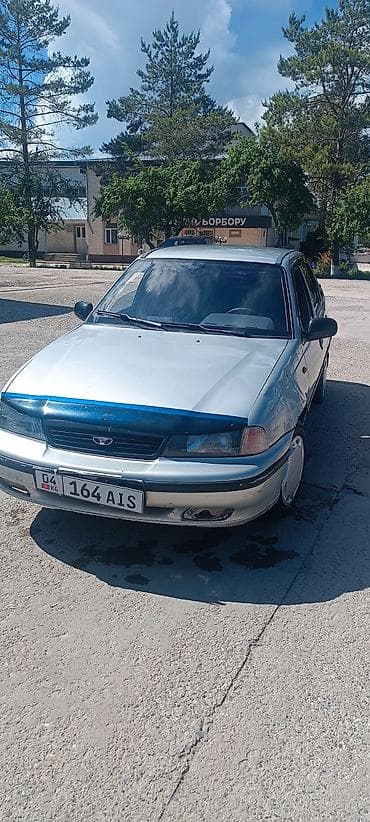 Daewoo Nexia: 2004 г., 1.5 л, Механика, Бензин, Седан