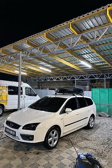 Ford Focus: 2005 г., 2 л, Автомат, Бензин, Универсал