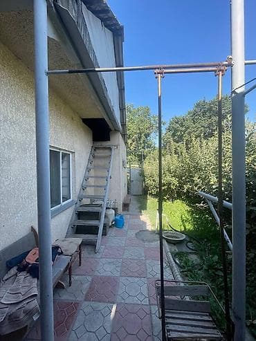 106: 🚨 СРОЧНО ПРОДАЕТСЯ ДОМ 🚨 🏡 Дом из 5 комнат 📍 Район: Кызыл-Аскер 📐 — 10