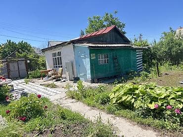 дач: Срочно! Срочно нужны деньги. Домик с участком в селе Достук, напротив — 1