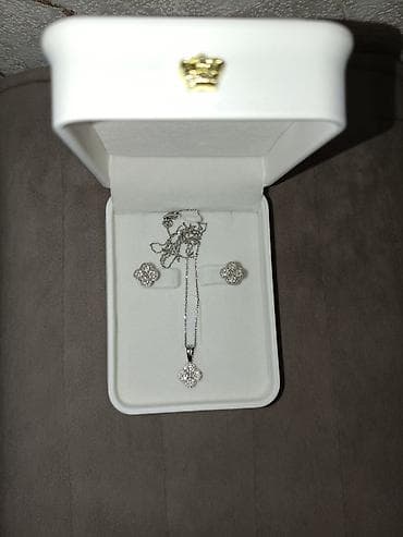 Жеке буюмдар: Ювелирный комплект Ванклив из белого золота с бриллиантами - Состав — 2