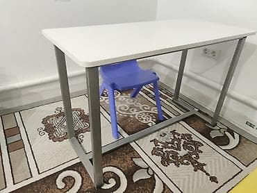 Парты для занятий - в наличии ост 30 штук Высота - 65 см Ширина - 50