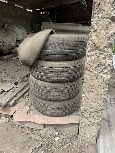 Комплект автомобильных шин — 4 шт. Характеристики: - Тип — 1