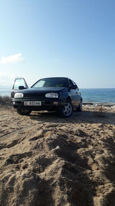 корейское авто: Volkswagen Golf: 1992 г., 1.8 л, Механика, Бензиновая, Хэтчбэк — 4